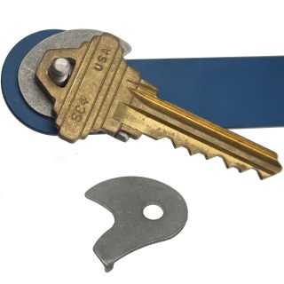 Quick-Key-Tab-Insert-in-Use-with-KeyBar-Key-Organizer-EDC-Tool-White-Background